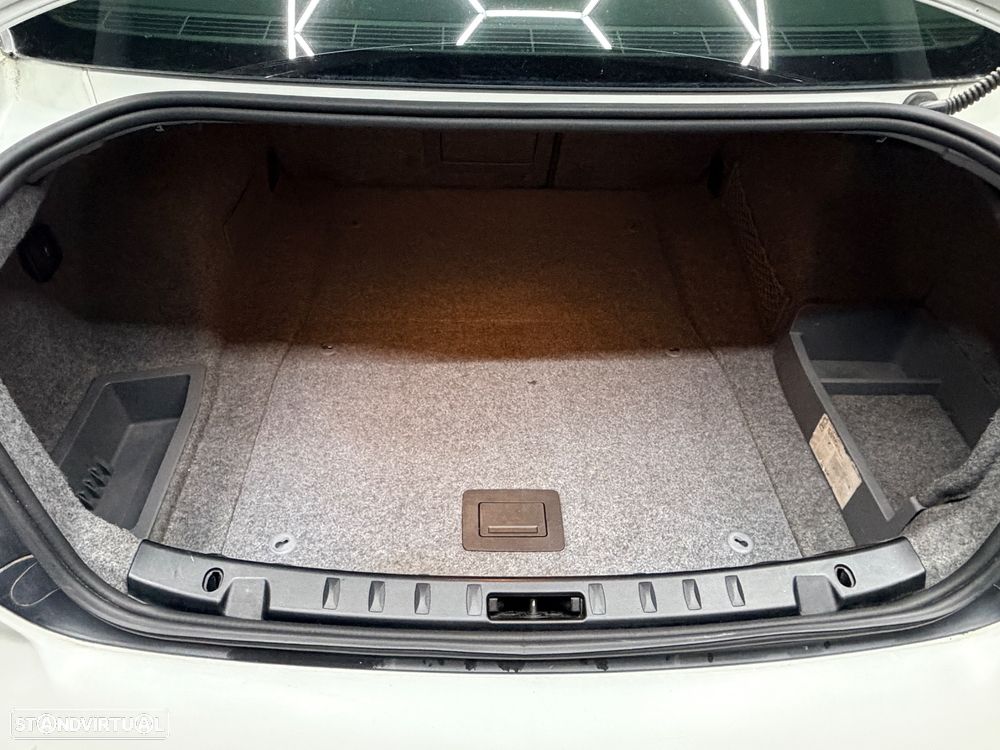 BMW 320 d Coupe - 31