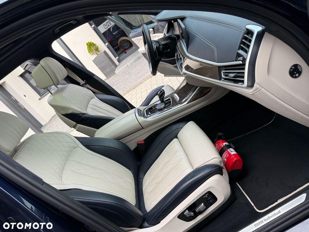 BMW X7 xDrive40i - 39