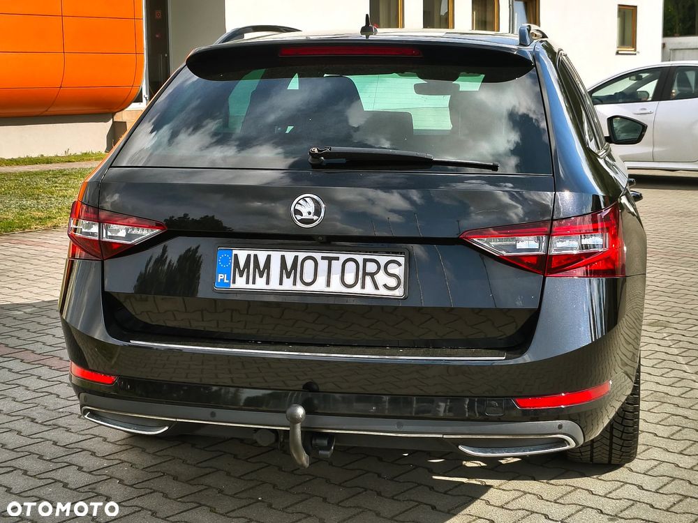 Skoda Superb 2.0 TDI DSG Sportline - 8