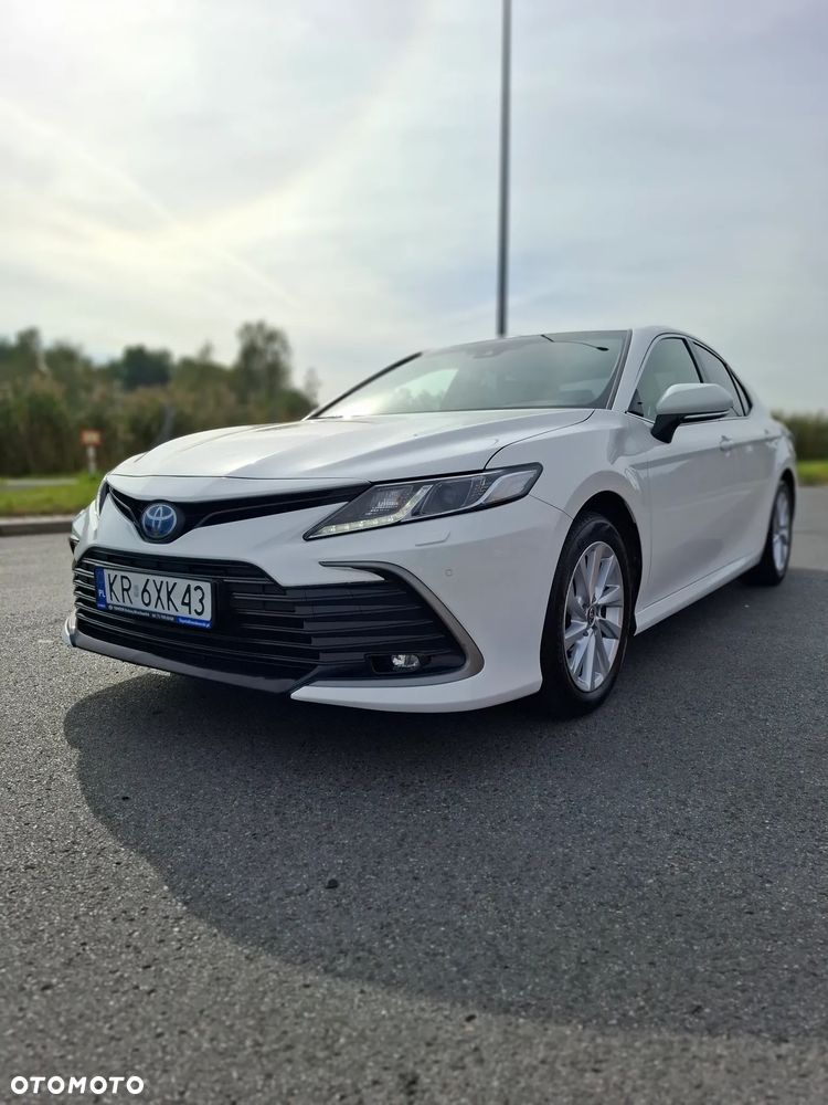 Toyota Camry 2021 photo 2