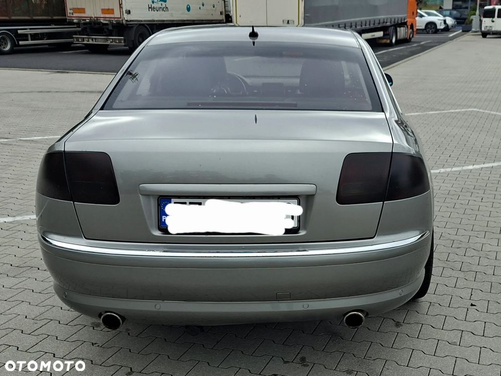 Audi A8 - 2