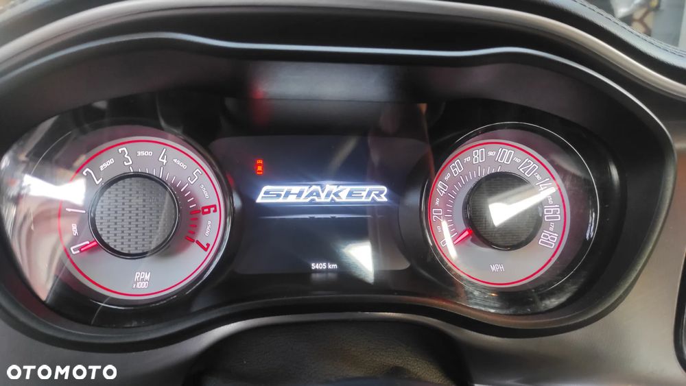 Dodge Challenger 6.4 Scat Pack - 28