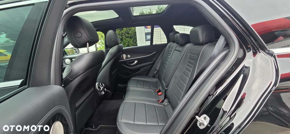 Mercedes-Benz Klasa E 400 d 4Matic 9G-TRONIC AMG Line - 34