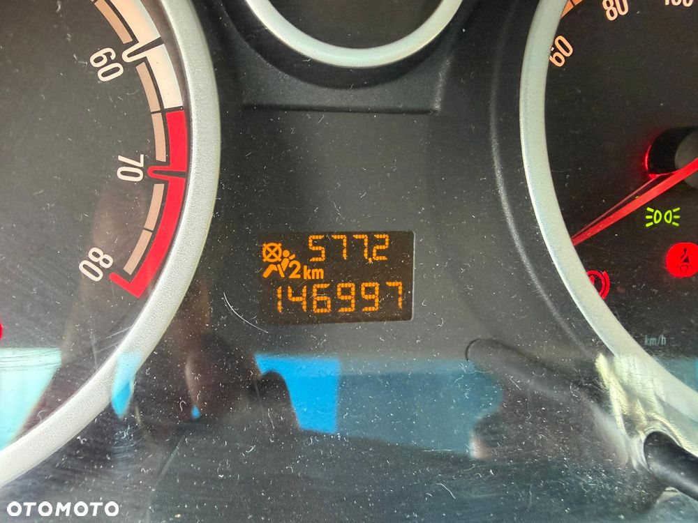 Opel Corsa 1.2 16V Essentia - 9