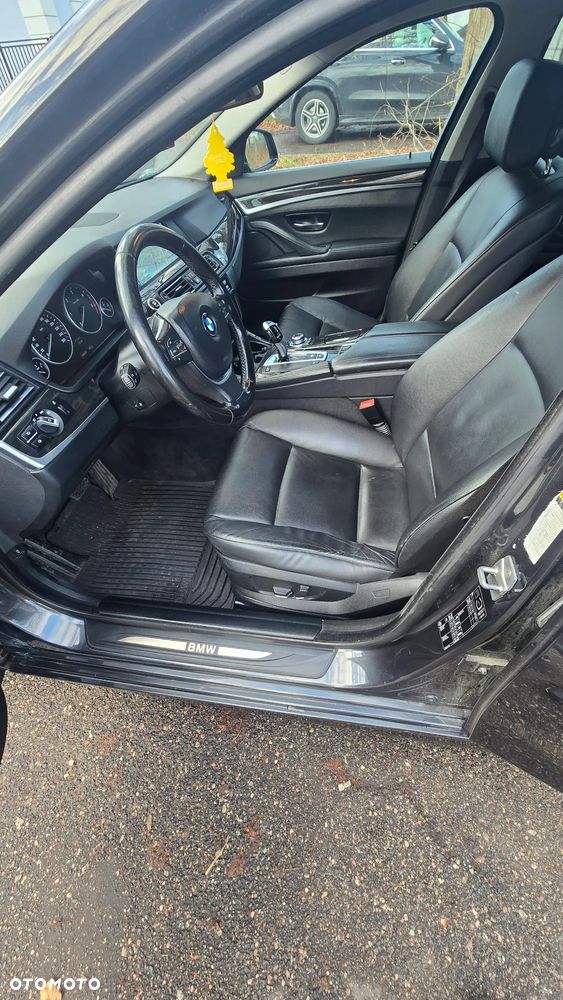BMW Seria 5 520d Sport-Aut - 3