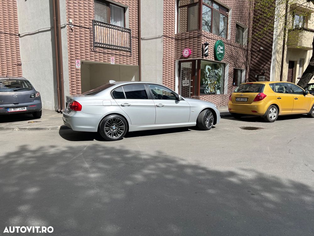 BMW Seria 3 320d - 11