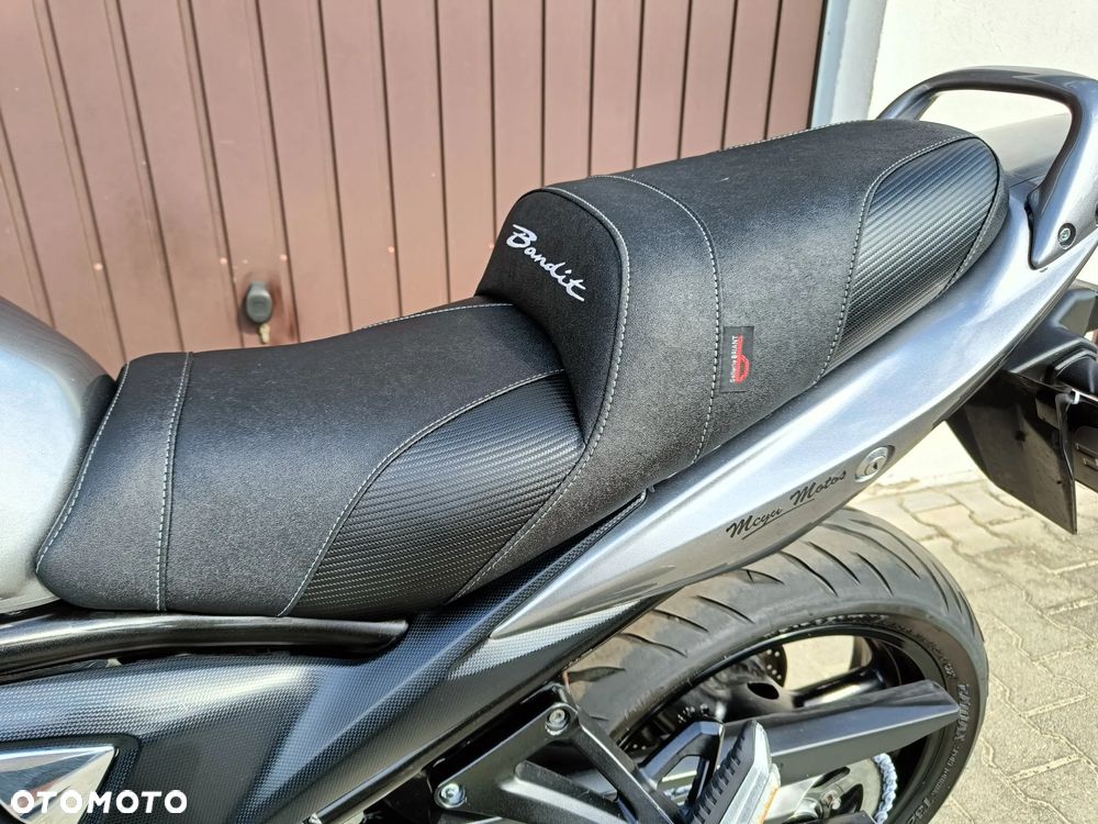 Suzuki Bandit - 10