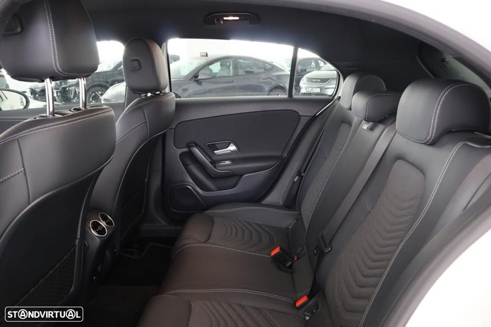 Mercedes-Benz A 200 Standard - 8