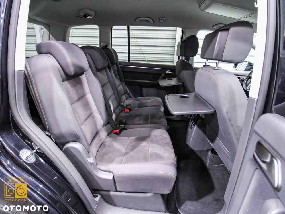 Volkswagen Touran 2.0 TDI Highline - 11