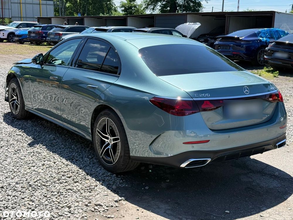 Mercedes-Benz Klasa E 200 mHEV 4-Matic AMG 9G-Tronic - 13