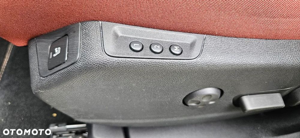 Peugeot 5008 1.6 PureTech GT S&S EAT8 - 25