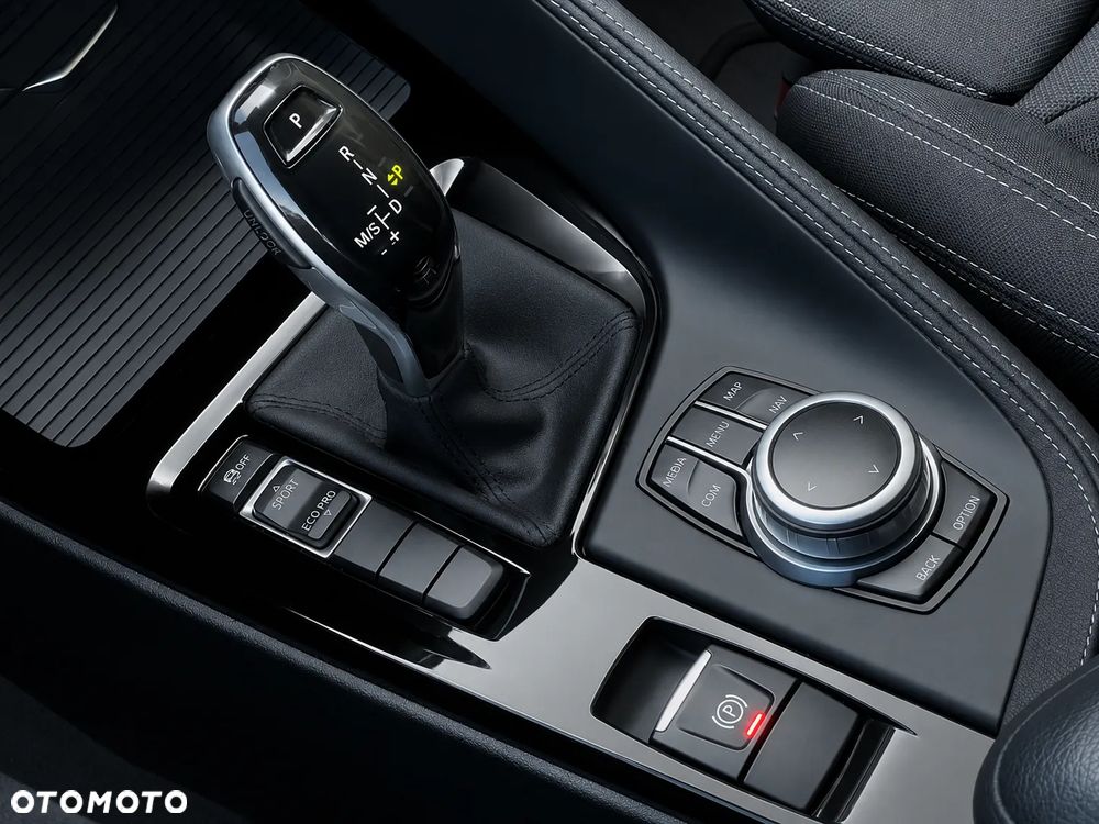 BMW X2 sDrive18i - 27