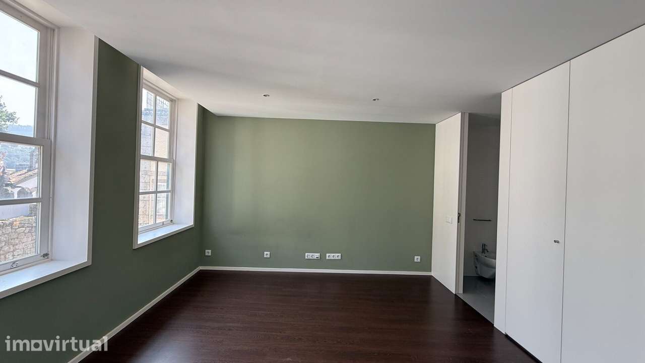 Apartamento T0 - Centro Histórico de Guimarães - Grande imagem: 4/27