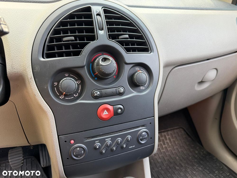 Renault Modus - 16