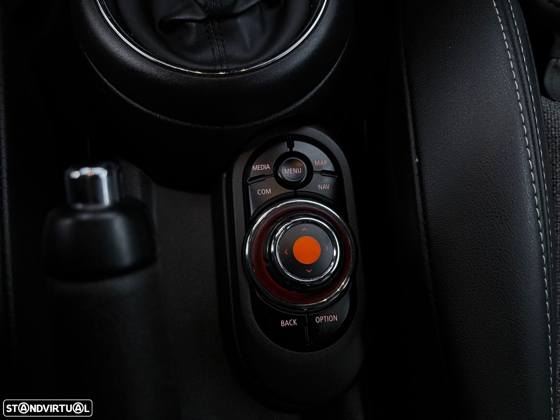 MINI 5 Portas One Auto - 29