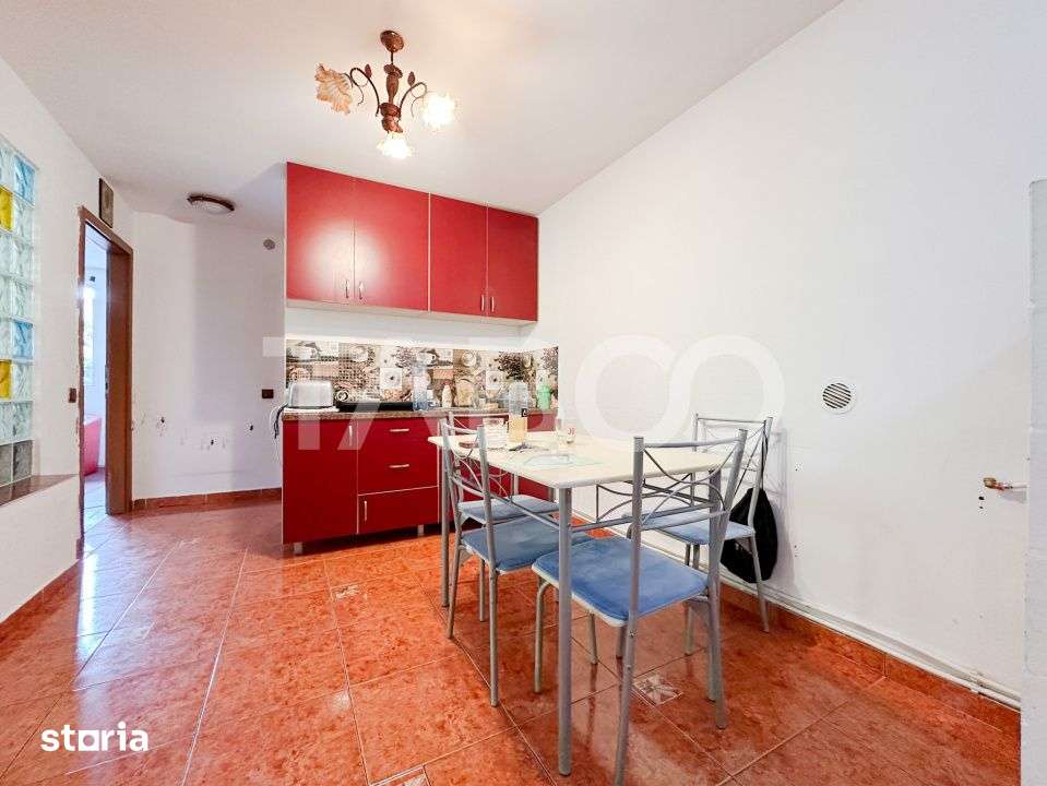 Apartament 3 camere de vanzare - parter inalt cu balcon zona Rahovei — fotografia 1