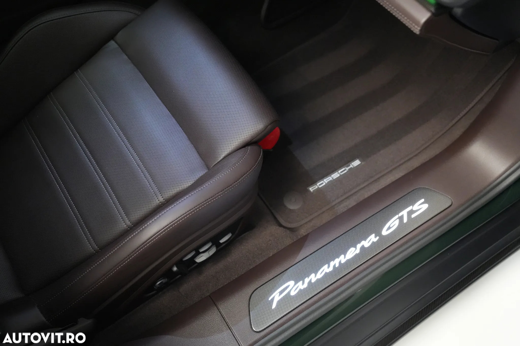 Porsche Panamera GTS - 36