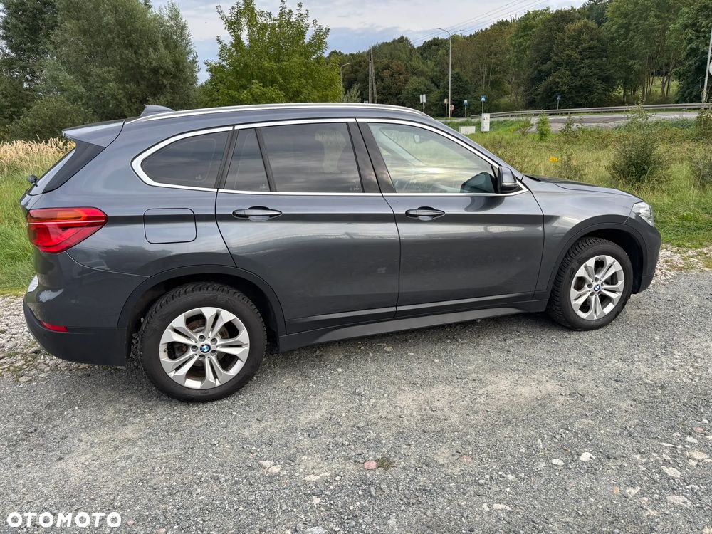 BMW X1 sDrive18i - 18