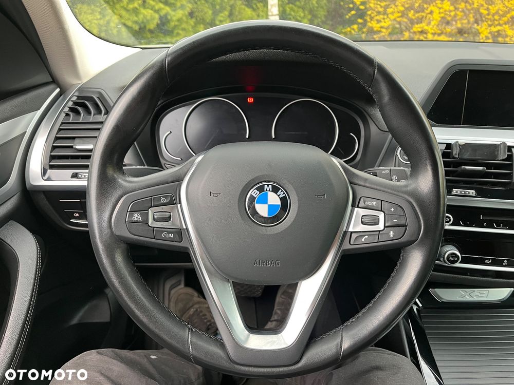 BMW X3 sDrive18d - 18