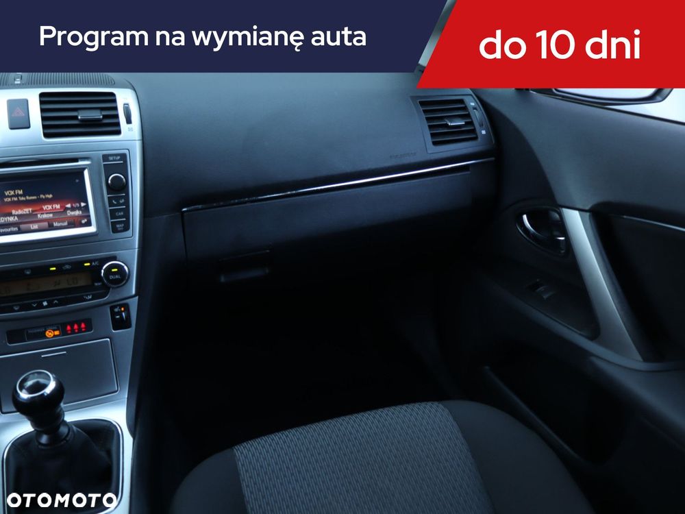 Toyota Avensis - 10