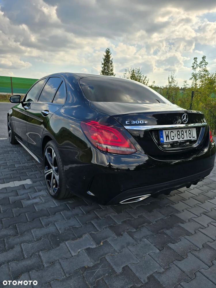 Mercedes-Benz Klasa C 300 e 9G-TRONIC - 4