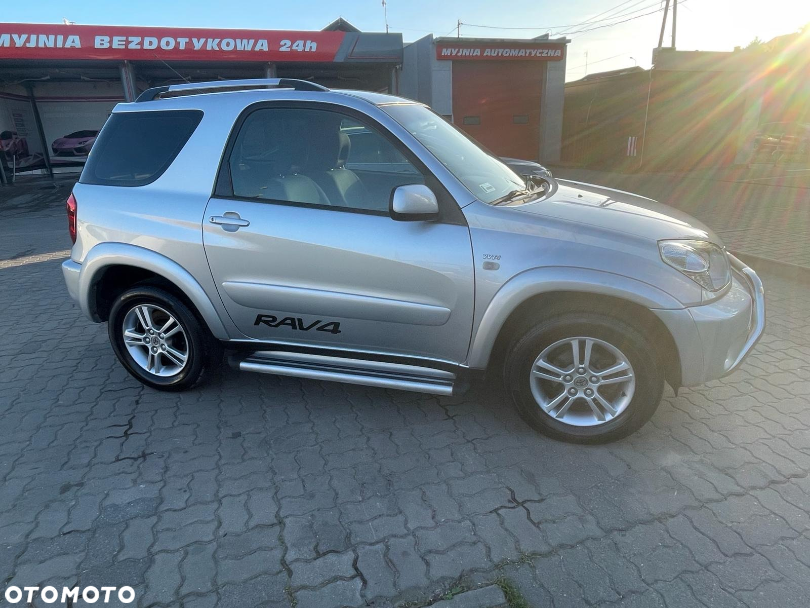 Toyota RAV4 - 5