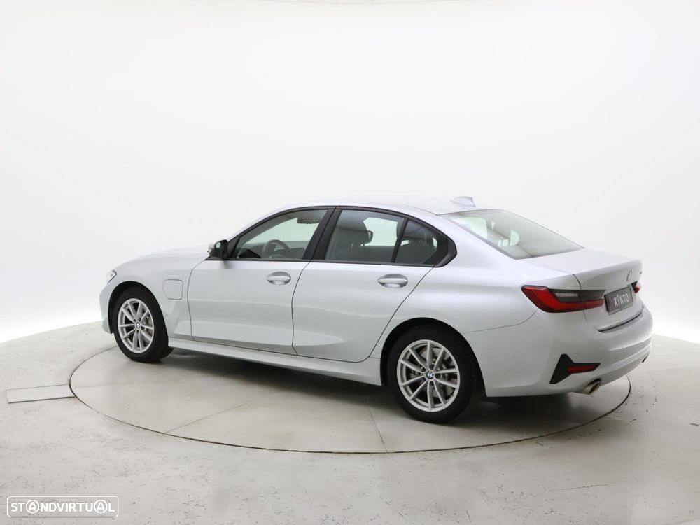 BMW 330 2020 photo 3