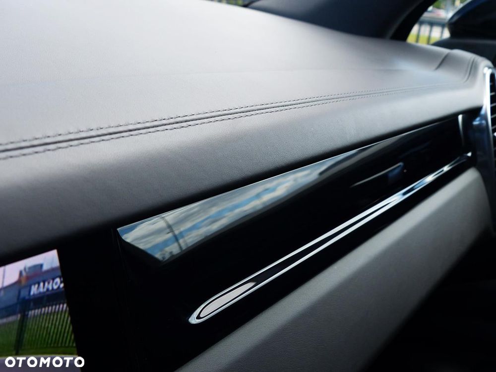 Porsche Cayenne Platinum Edition - 24