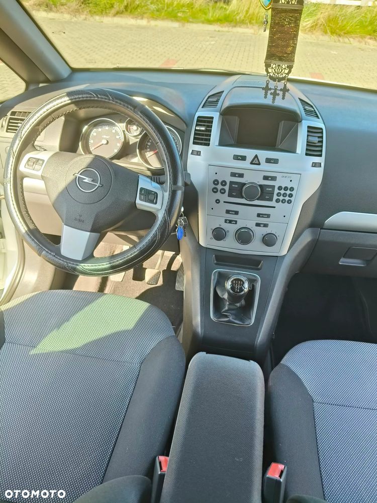 Opel Zafira 1.8 - 10