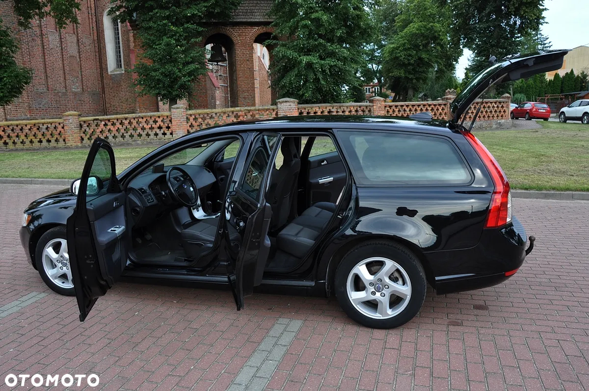 Volvo V50 2.0 Momentum Euro5 - 7