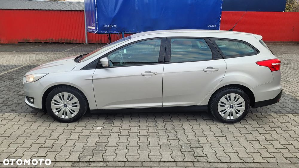 Ford Focus 1.5 TDCi SYNC Edition - 9