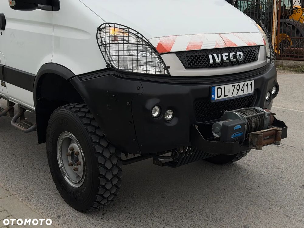 Iveco DAILY  4X4 SALON PL  1 WŁAŚCICIEL 100% BEZWYPADKOWE DOKA  7-OS - 27