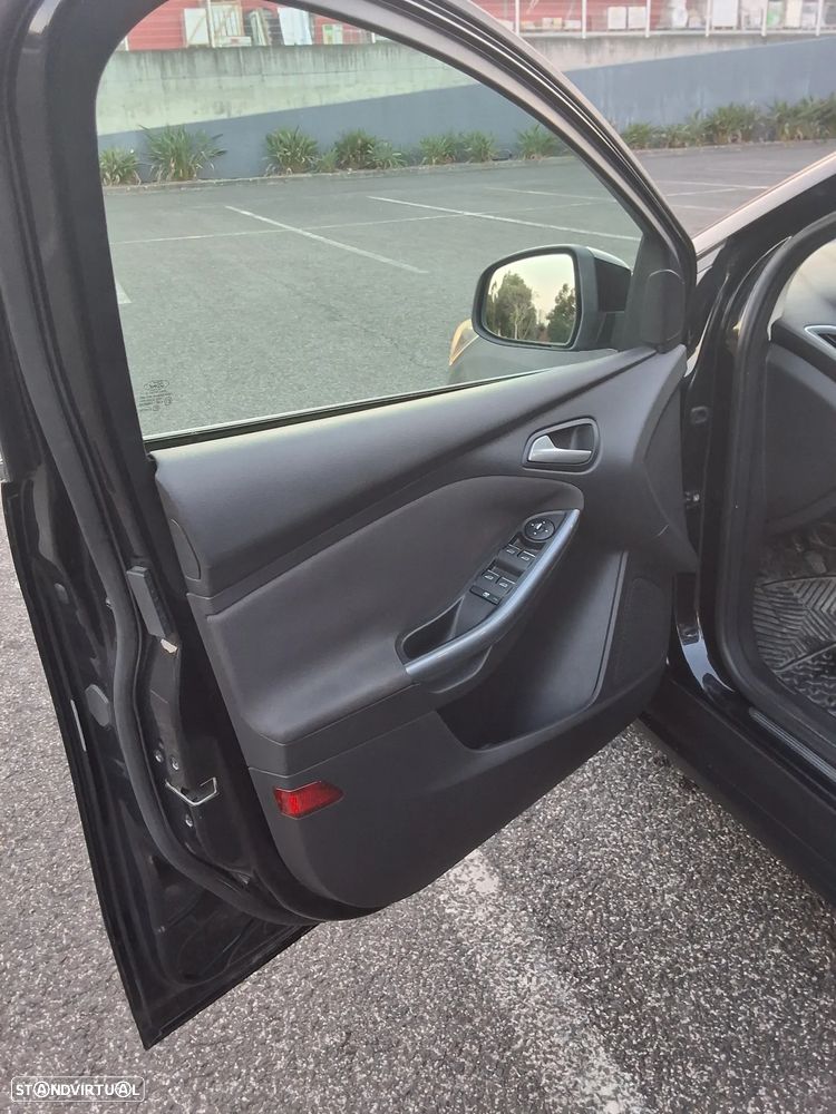 Ford Focus SW 1.6 TDCi Titanium Econetic - 11