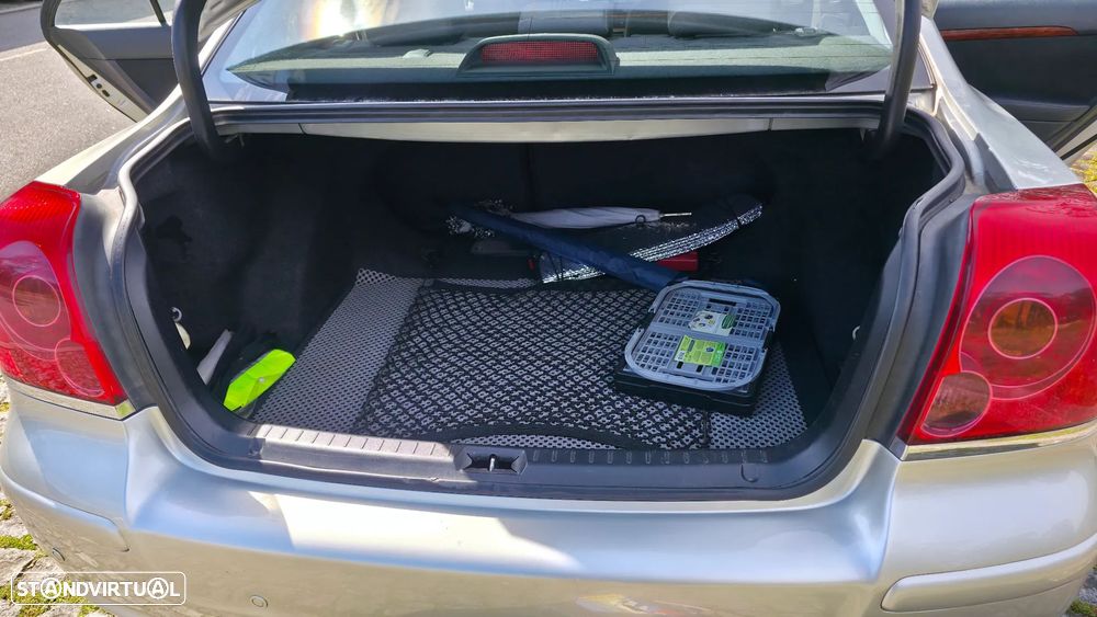 Toyota Avensis SD 1.6 VVT-i - 6