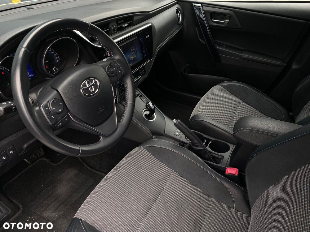 Toyota Auris - 12