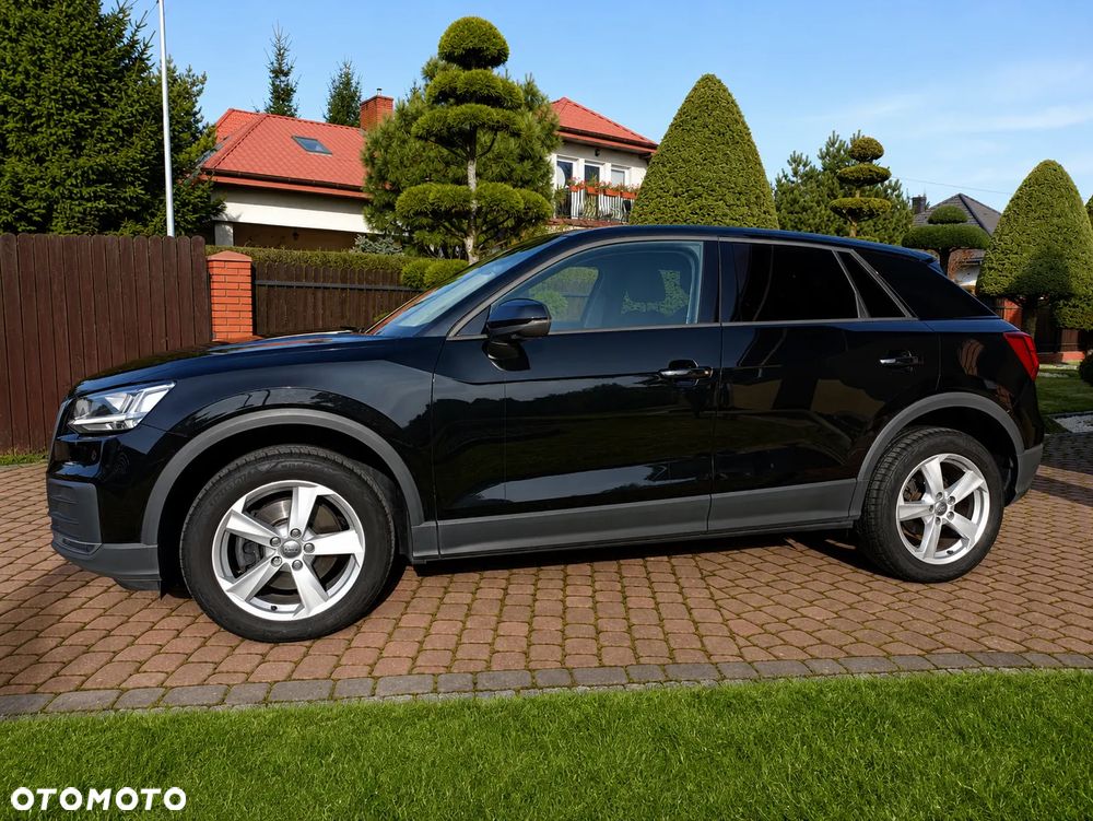 Audi Q2 35 TDI S tronic sport - 6