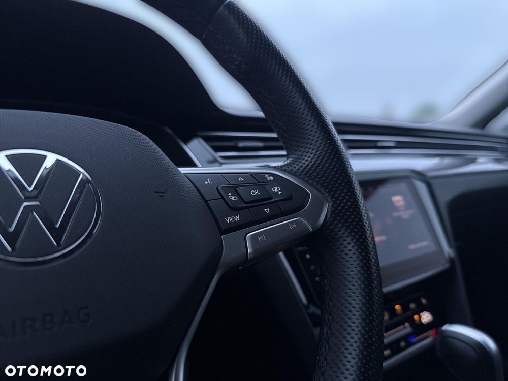 Volkswagen Passat - 17