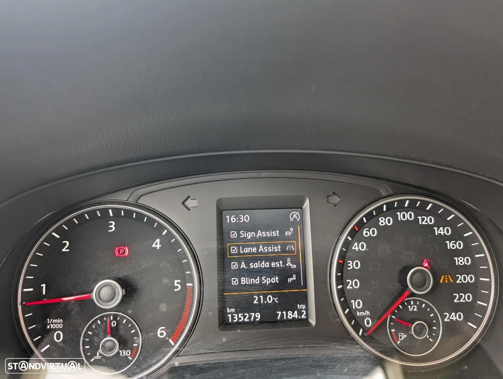 VW Sharan 2.0 TDI Highline DSG - 23