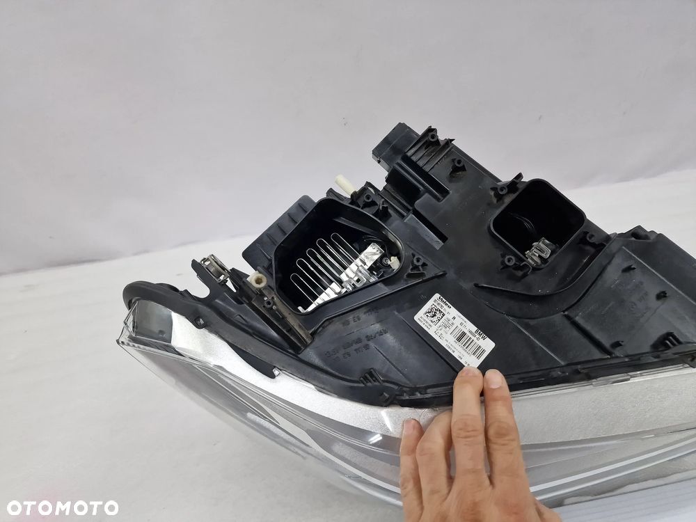 BMW X1 F48 15- PRAWA LAMPA PRZEDNIA PRZÓD FULL LED , NR 6311-7495004-03 / 63117495004 / 7495004 , NR AUKCJI LA31 - 10