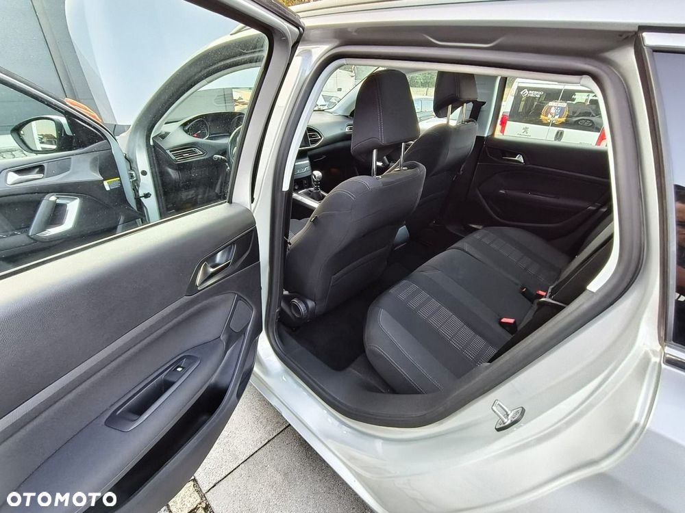 Peugeot 308 - 16