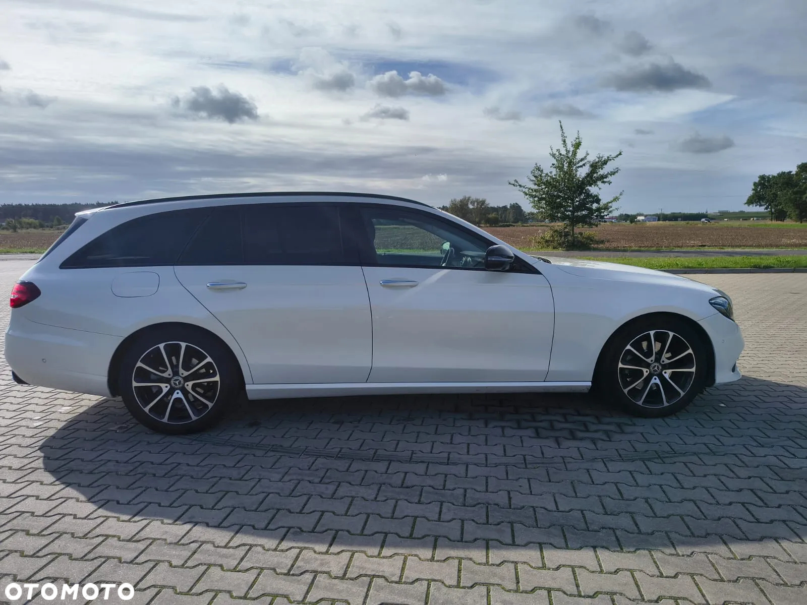 Mercedes-Benz Klasa E 300 d 9G-TRONIC - 6