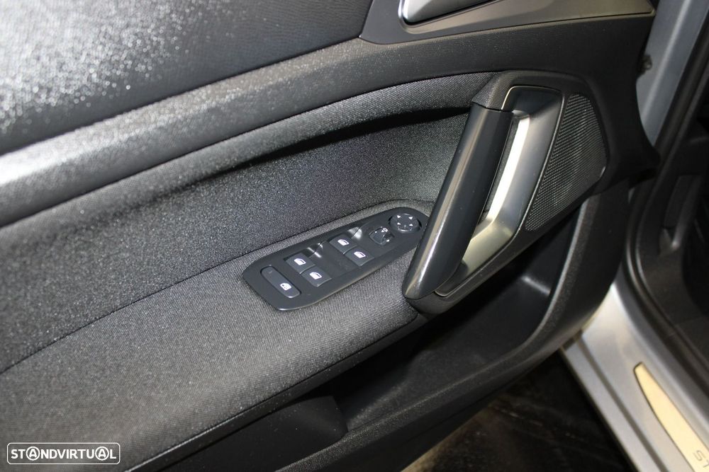 Peugeot 308 SW 1.5 BlueHDi Style - 24