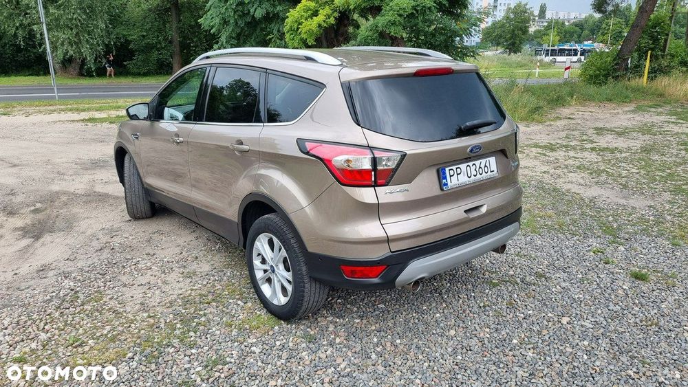 Ford Kuga - 4