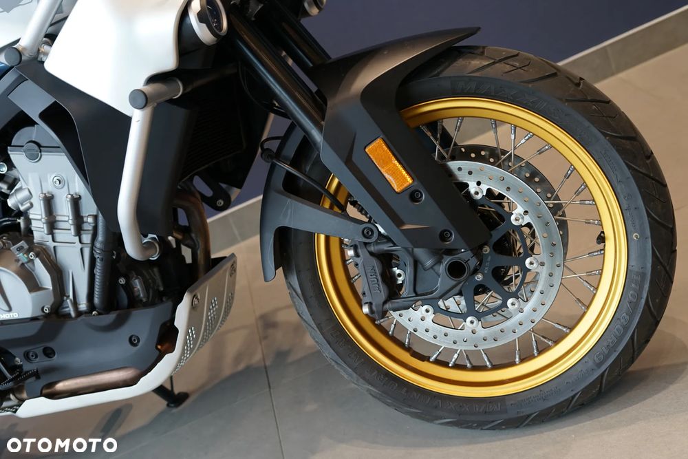 CFMoto 800MT Touring - 30
