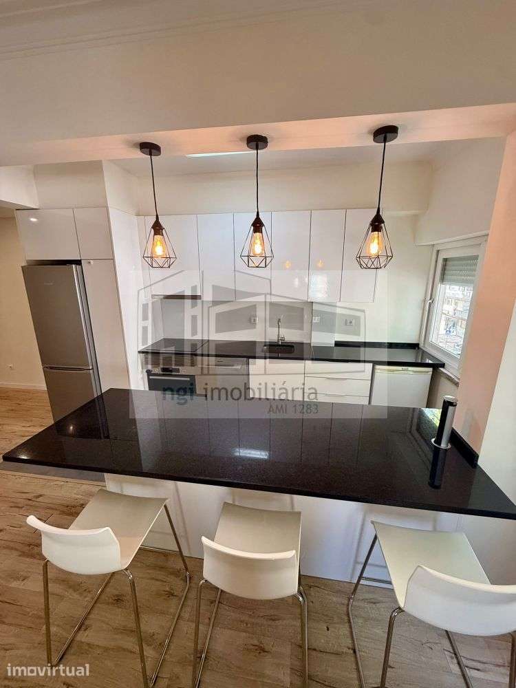 Apartamento T2 arrendamento Benfica - Grande imagem: 2/19