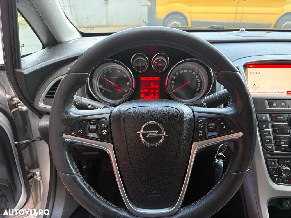 Opel Astra 1.7 CDTI ECOTEC Cosmo - 2