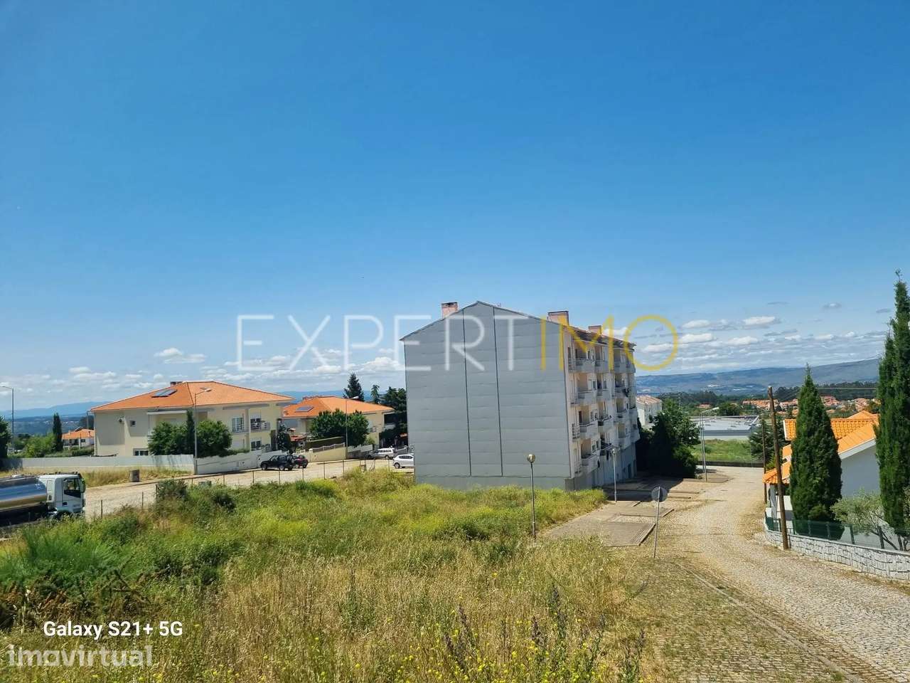 Dois Lotes urbanos para 24 (8+16) apartamentos, em zona premium de... - Grande imagem: 5/22