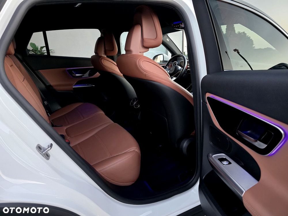 Mercedes-Benz GLC - 40