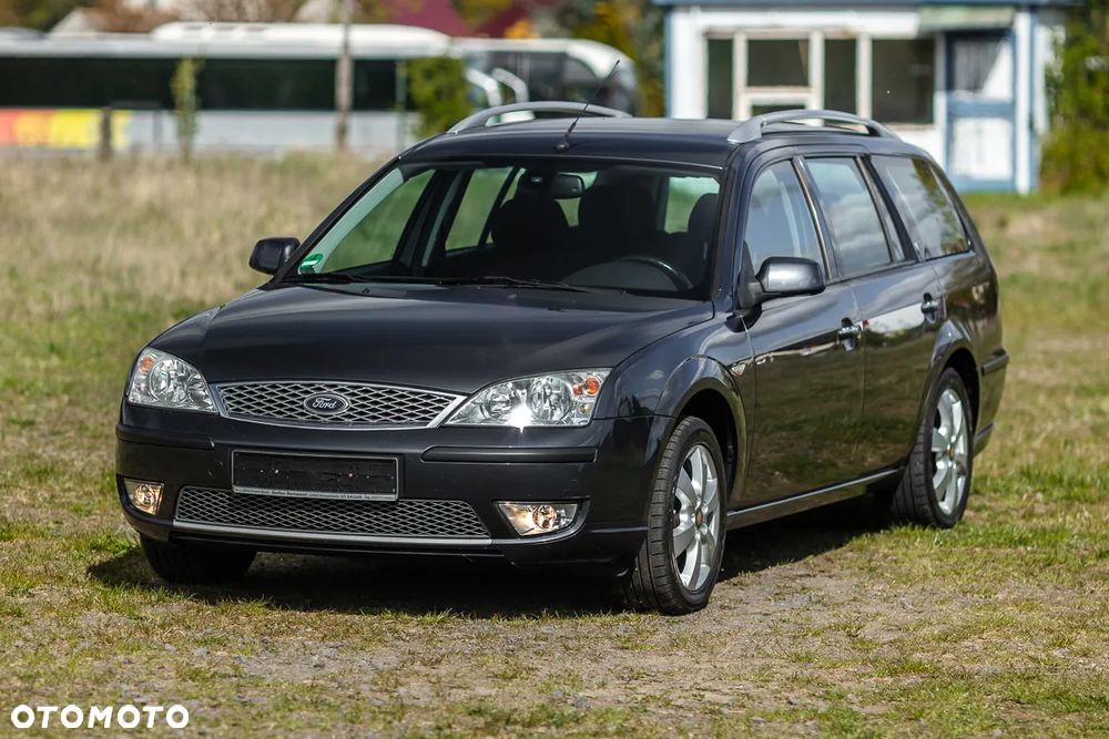 Ford Mondeo 1.8 Ghia - 8