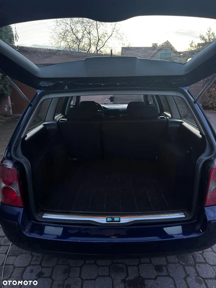 Volkswagen Passat 1.9 TDI Basis - 5